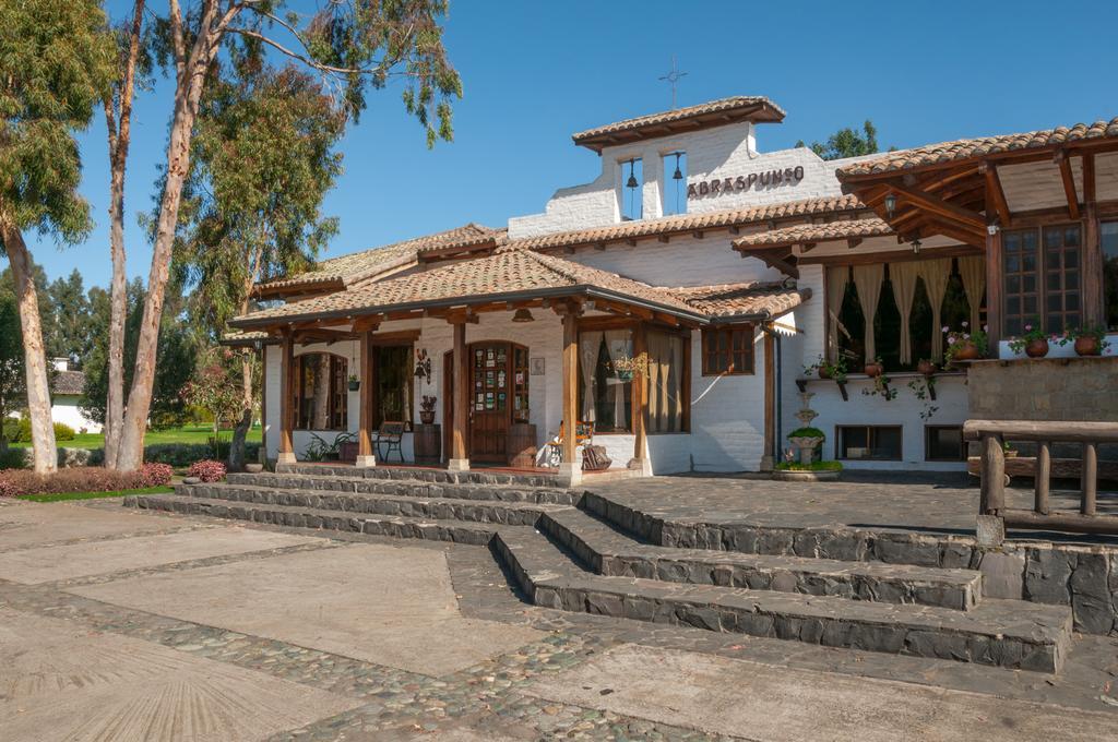 Hotel Hacienda Abraspungo ريوبامبا المظهر الخارجي الصورة