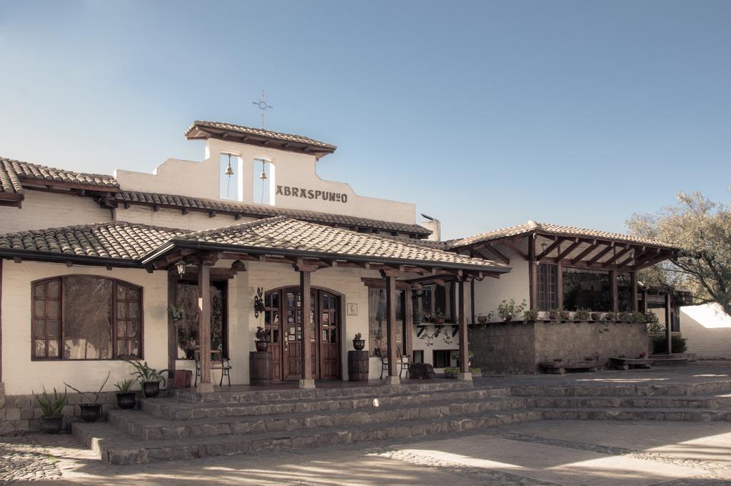 Hotel Hacienda Abraspungo ريوبامبا المظهر الخارجي الصورة