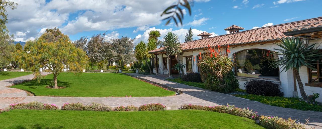 Hotel Hacienda Abraspungo ريوبامبا المظهر الخارجي الصورة